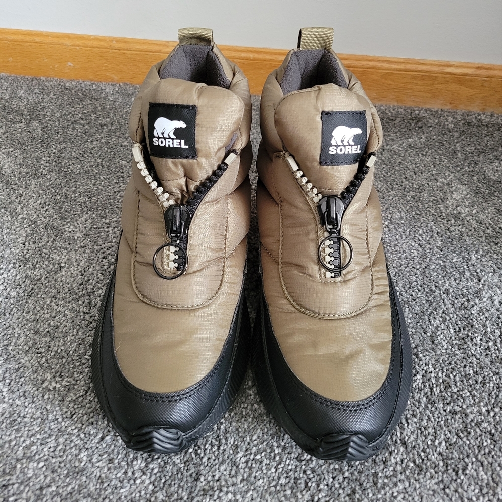 Sorel Waterproof Boots - Picture 3 of 8